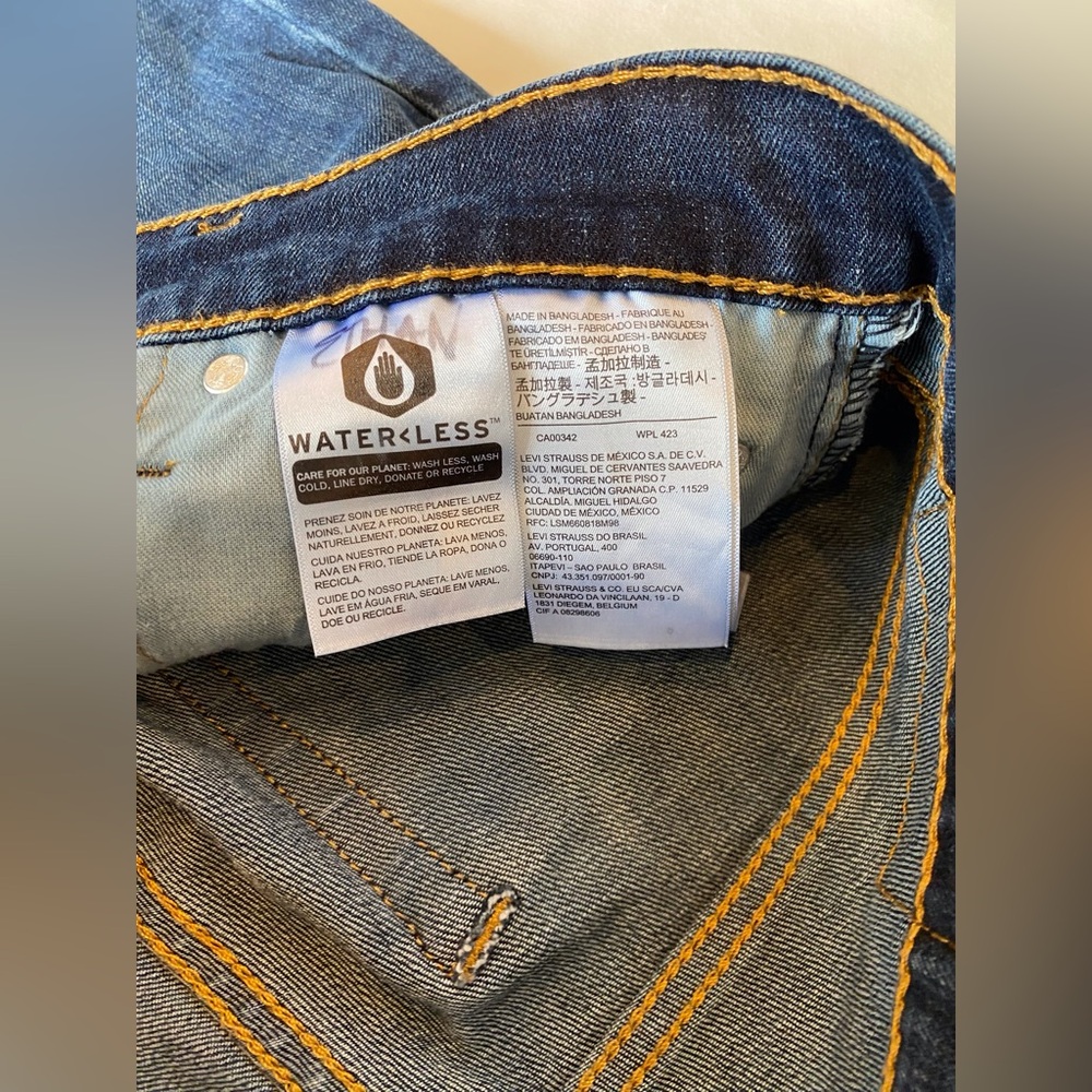 Levi’s Style 511 Slim Fit Classic Wash Denim Jeans - Picture 5 of 7